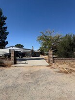 43339 51st St W in Lancaster, CA - Building Photo