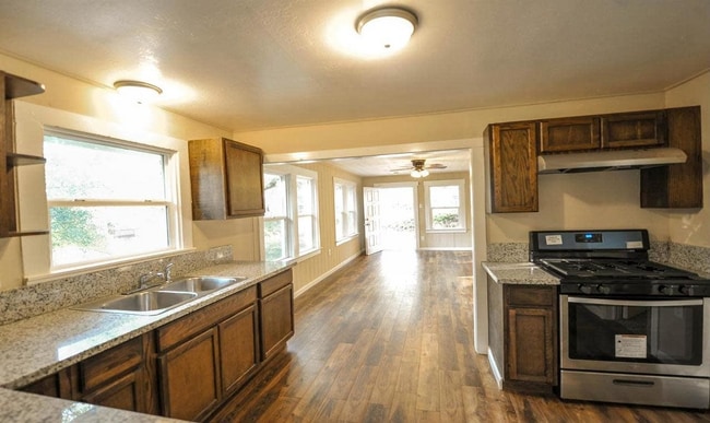 89 Elm St, Unit A in Sonora, CA - Building Photo - Building Photo