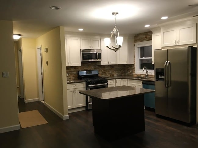 335 Vancott Ave, Unit 2