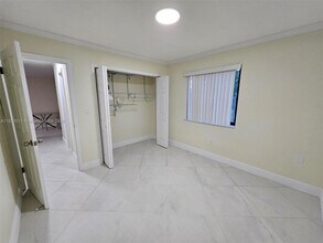 46 NW 35th St in Miami, FL - Building Photo - Building Photo