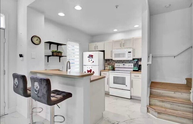 2290 San Vital Dr in Kissimmee, FL - Building Photo - Building Photo