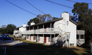 Aspen Village Apartments in Pensacola, FL - Building Photo - Building Photo