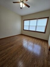 10653 S Mackinaw Ave in Chicago, IL - Building Photo - Building Photo