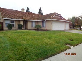 700 Rambleton Dr in Vacaville, CA - Building Photo