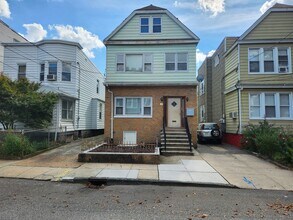 57 Condict St, Unit 2 in Jersey City, NJ - Building Photo - Building Photo
