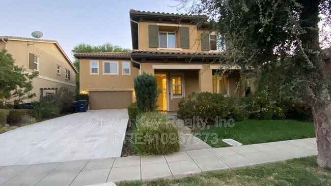 460 W San Juan Ct in Mountain House, CA - Building Photo - Building Photo