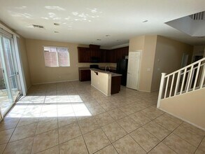 972 Ambrosia Dr in Las Vegas, NV - Building Photo - Building Photo
