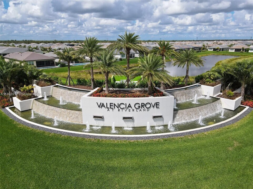 13534 SW Oceanus Blvd in Port St. Lucie, FL - Building Photo