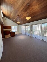 550 Lighthouse Ave in Monterey, CA - Building Photo - Building Photo