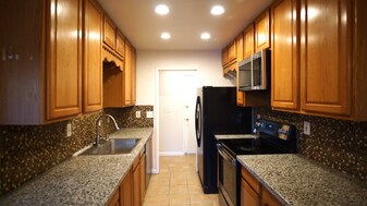 150 Saratoga Ave, Unit 348 in Santa Clara, CA - Building Photo