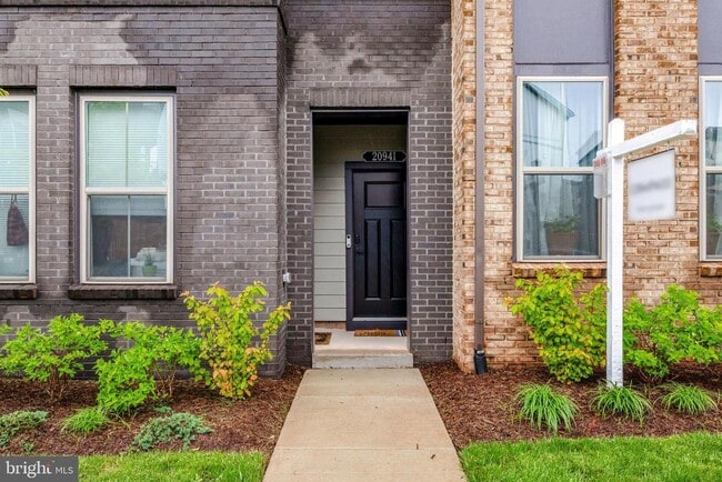 property at 20941 Bluebird Sq