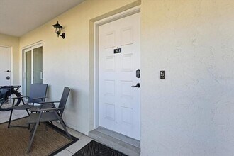 1531 Placida Rd in Englewood, FL - Foto de edificio - Building Photo