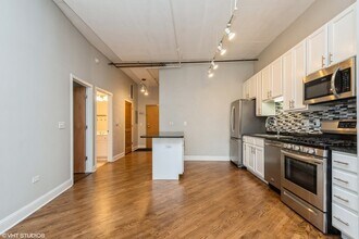 6 S Laflin St, Unit 523 in Chicago, IL - Foto de edificio - Building Photo