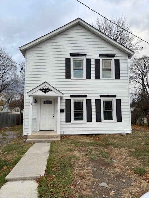 17 Harvey St in Hyde Park, NY - Building Photo