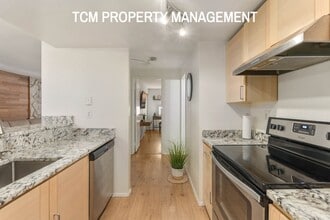 14620 NE 31st St, Unit C306 in Bellevue, WA - Building Photo - Building Photo