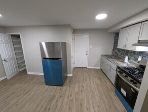 1227 Grenshaw Dr in St. Louis, MO - Building Photo - Building Photo