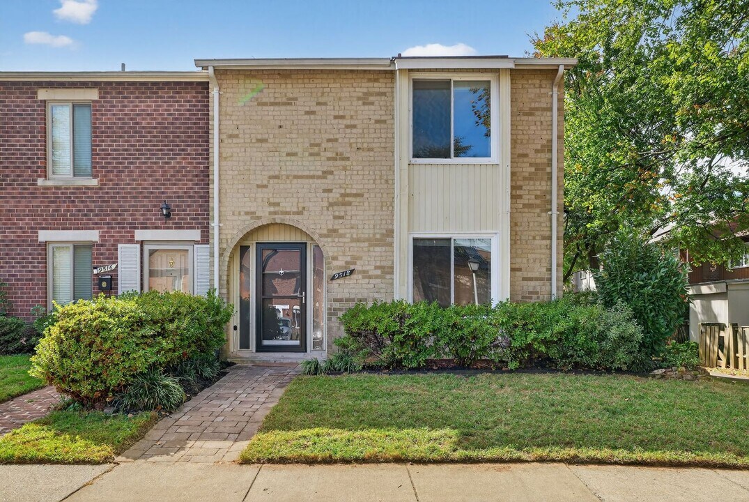9518 Tippett Ln in Gaithersburg, MD - Building Photo