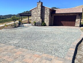 996 Via Conca Doro in Vista, CA - Building Photo - Building Photo