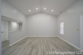 6069 Buell Ln in Indianapolis, IN - Foto de edificio - Building Photo