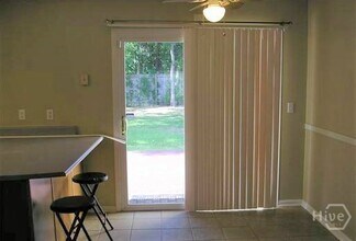 2 St Ives Dr in Savannah, GA - Building Photo - Building Photo