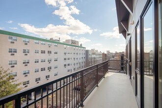 527 Monroe St in Hoboken, NJ - Building Photo - Building Photo