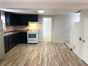 160 W 6th St, Unit 160 W 6th St Oswego in Oswego, NY - Foto de edificio - Building Photo