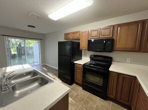 8265 Halls Hammock Ct in Jacksonville, FL - Building Photo - Building Photo