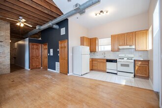 2849 W Belmont Ave in Chicago, IL - Building Photo - Building Photo