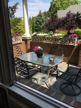 6627 Crest Top Dr in West Bloomfield Township, MI - Building Photo - Building Photo