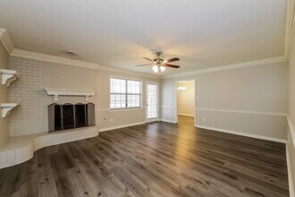 4558 Pinegate Dr in Memphis, TN - Building Photo - Building Photo