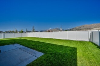 15127 S Revolutionary Way in Bluffdale, UT - Building Photo - Building Photo