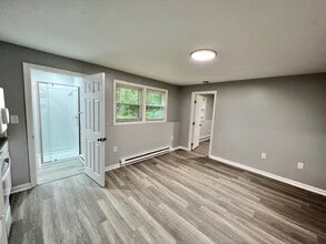 19 Robinson Rd, Unit C in Hudson, NH - Building Photo - Building Photo