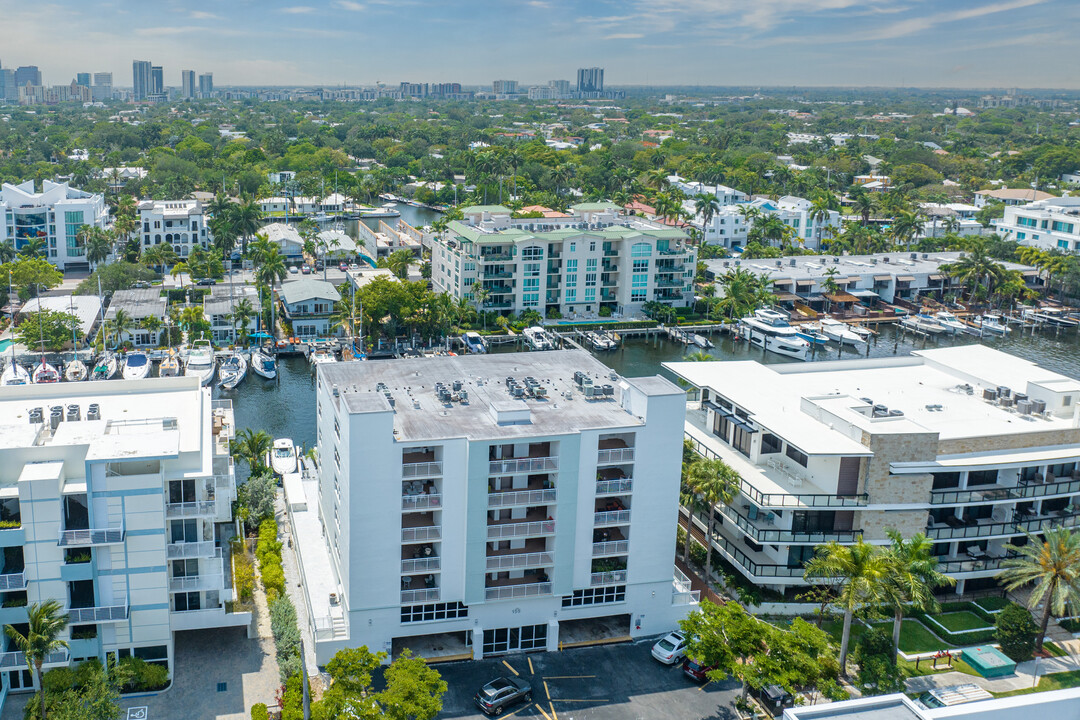 Venice Isle Tower in Fort Lauderdale, FL - Building Photo