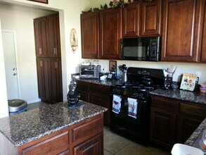 3936 Red Trumpet Ct in North Las Vegas, NV - Foto de edificio - Building Photo