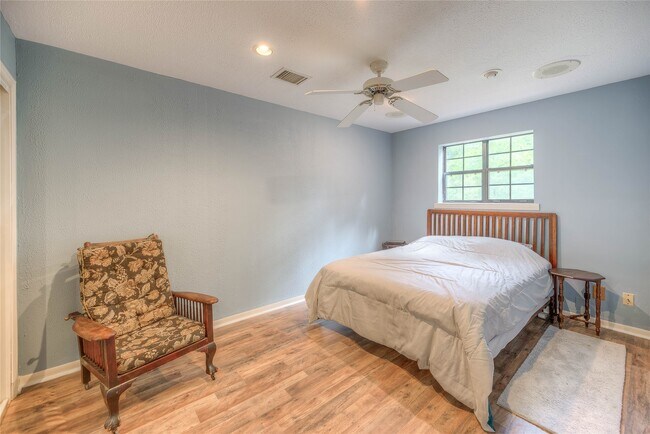 144 Little John Dr in Livingston, TX - Building Photo - Building Photo