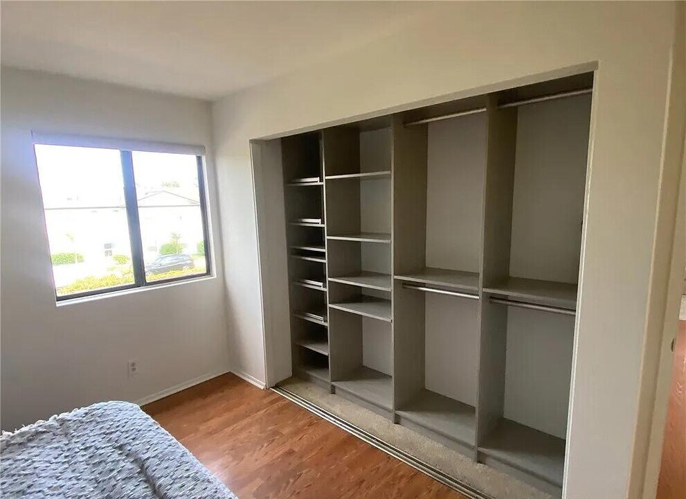 4852 Tiara Dr in Huntington Beach, CA - Building Photo