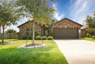 1303 Keaton Ct in Rosenberg, TX - Building Photo