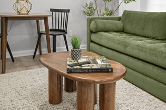 149 E Main St in Clinton, CT - Building Photo - Building Photo