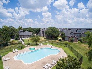 Walden Pond Apartments in College Station, TX - Building Photo - Building Photo