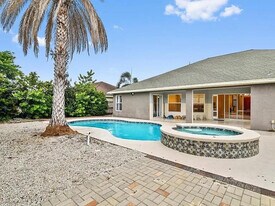 602 SW McCall Rd in Port St. Lucie, FL - Building Photo