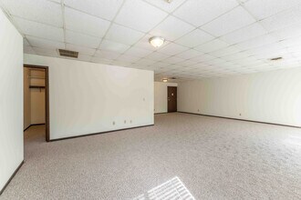 Regency Tower in Springfield, MO - Building Photo - Building Photo