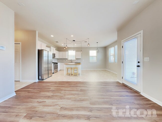 184 Vestral Rd in Hays, TX - Foto de edificio - Building Photo