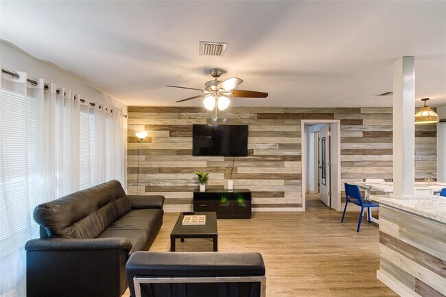 3039 Grant St in Hollywood, FL - Building Photo - Building Photo