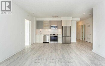 4655-4655 Metcalfe Ave in Mississauga, ON - Building Photo - Building Photo