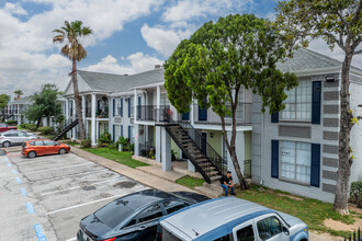 Rock Springs Apartments in Houston, TX - Building Photo - Building Photo