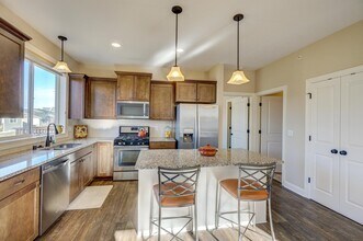 10889 Retreat Ln in Woodbury, MN - Building Photo - Building Photo