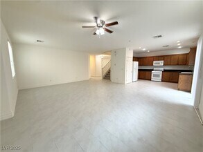 9748 Waukegan Ave in Las Vegas, NV - Building Photo - Building Photo