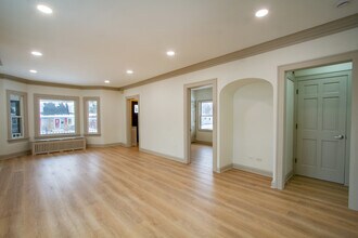 129 W Stimmel St in West Chicago, IL - Building Photo - Building Photo