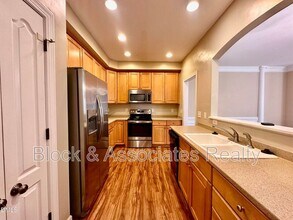 215 Anniston Ct in Cary, NC - Building Photo - Building Photo