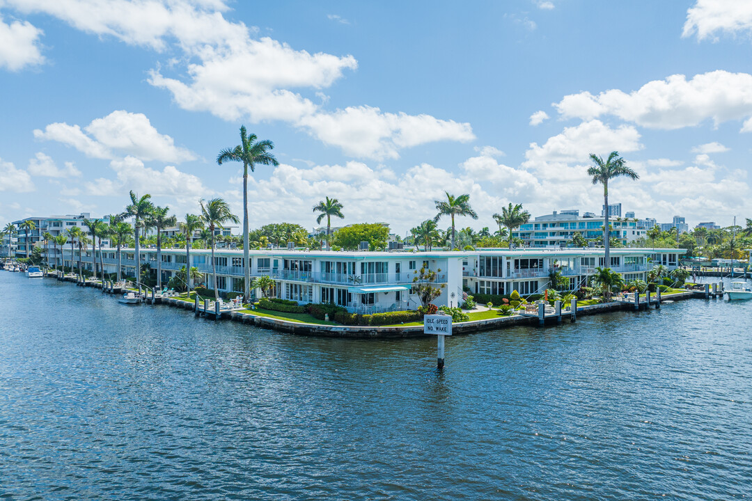 The Oasis of Nurmi Isles in Fort Lauderdale, FL - Foto de edificio